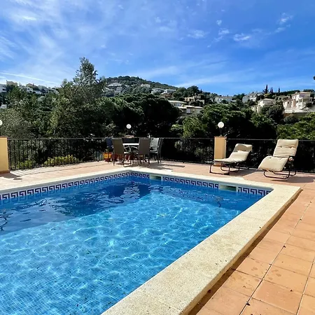 In With Private Pool & Nearby Villa Begur