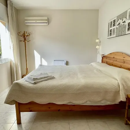 Villa In With Private Pool & Nearby *
