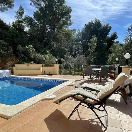 Villa In With Private Pool & Nearby